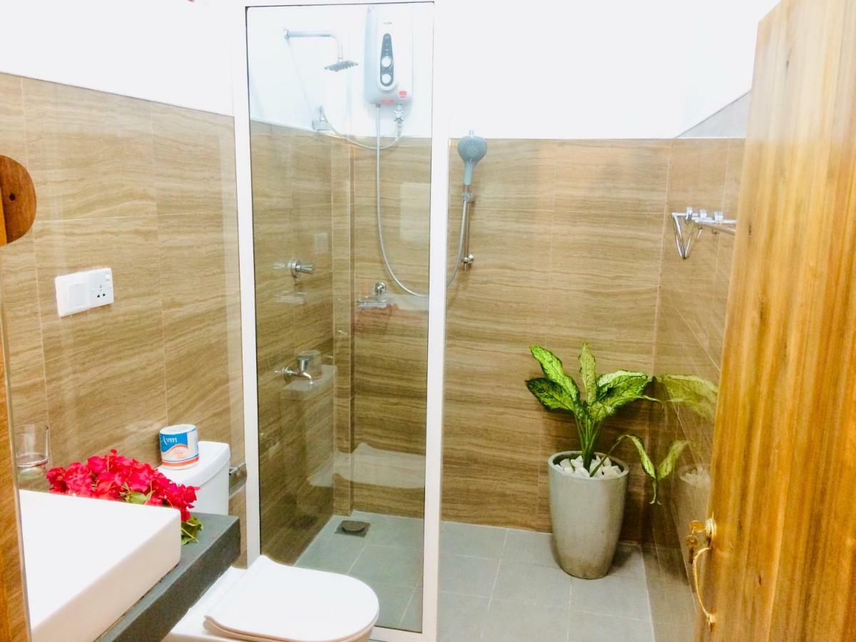 Tropicana Home Stay Аругам Экстерьер фото